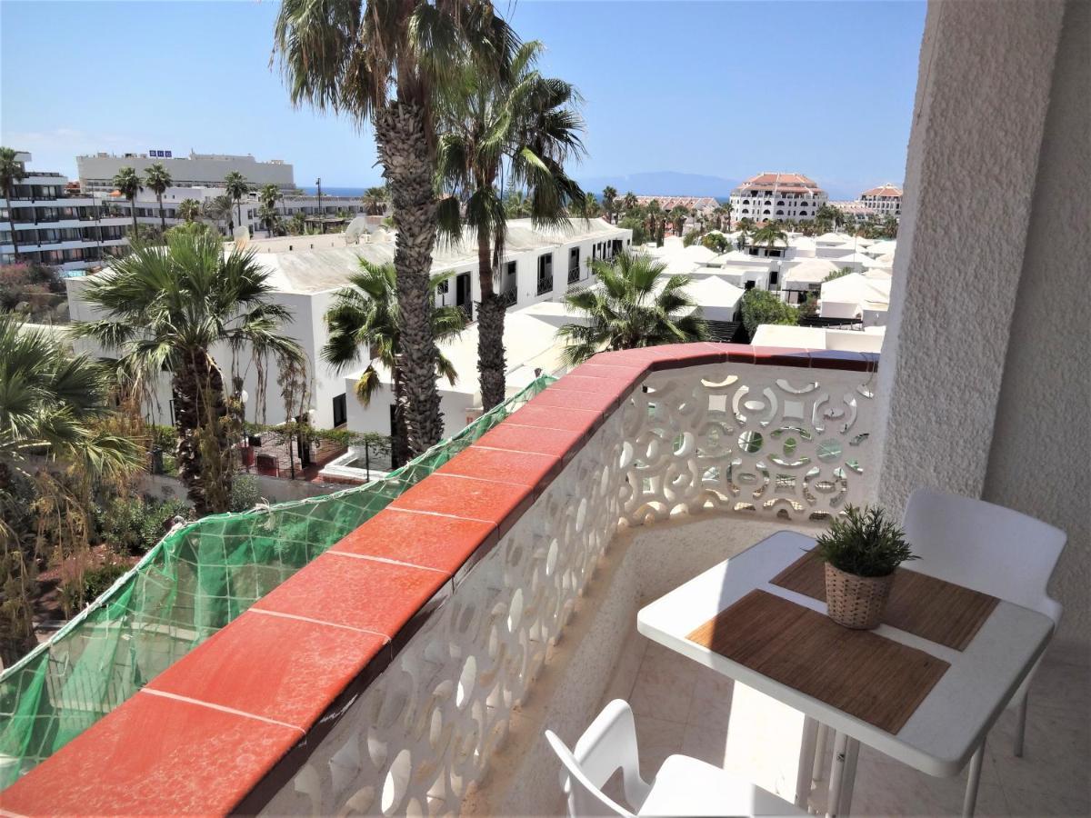 Apartment With A Large South-Facing Balcony, Sea View And Wifi In Las Americas Center بلايا ذي لاس أميريكاس المظهر الخارجي الصورة