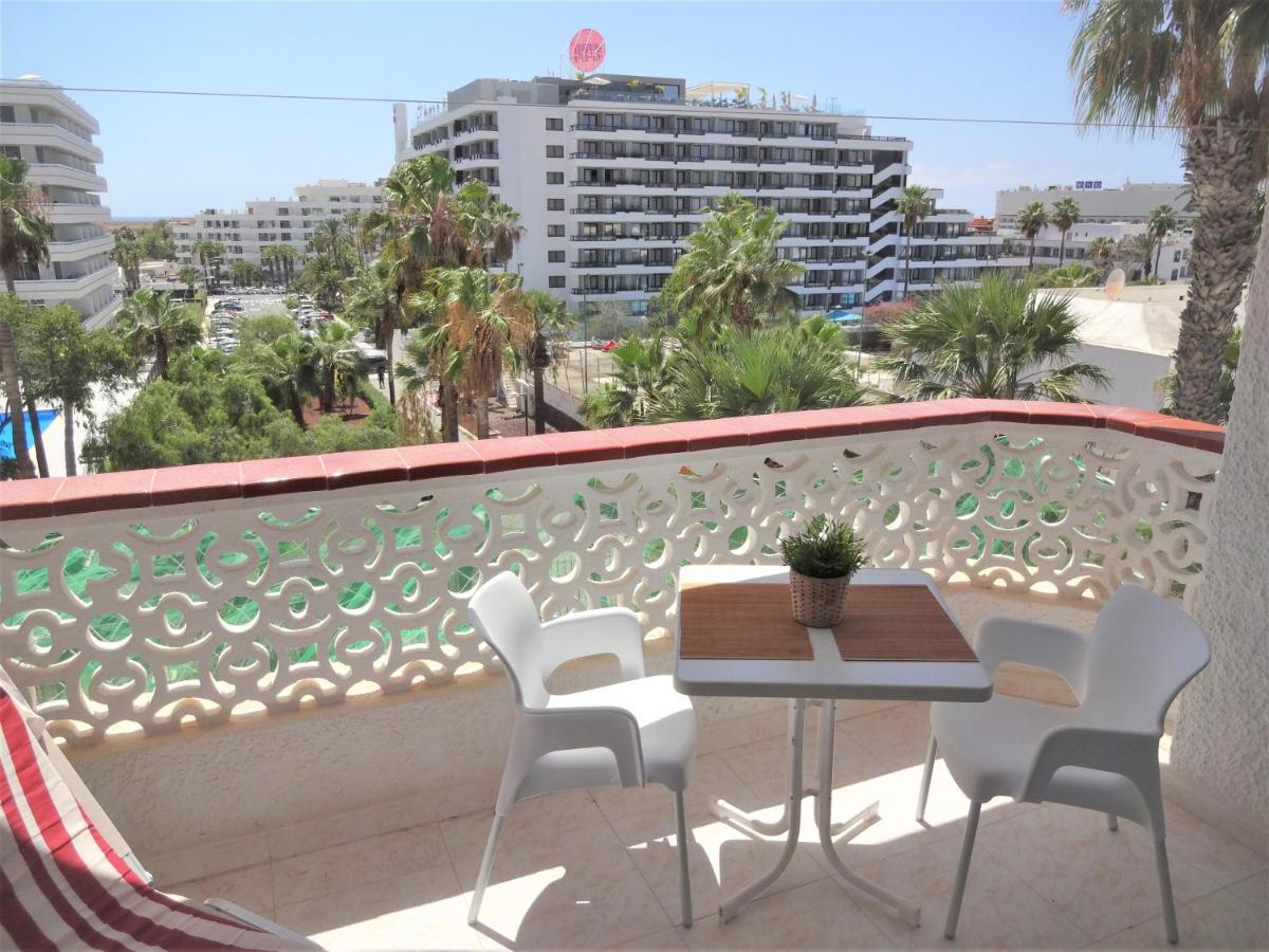 Apartment With A Large South-Facing Balcony, Sea View And Wifi In Las Americas Center بلايا ذي لاس أميريكاس المظهر الخارجي الصورة